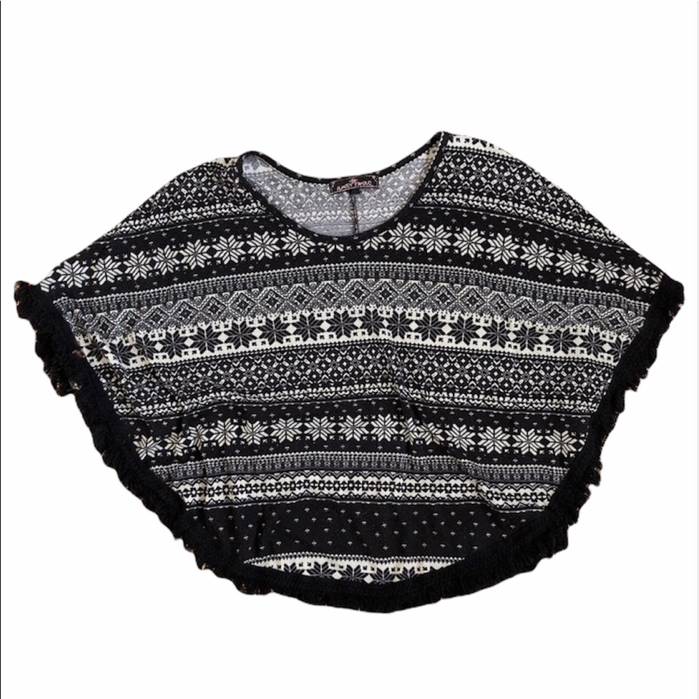 Almost Famous Black Winter Snow Flakes Poncho